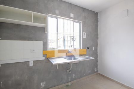 Sala e Cozinha de casa para alugar com 1 quarto, 65m² em Cipava, Osasco