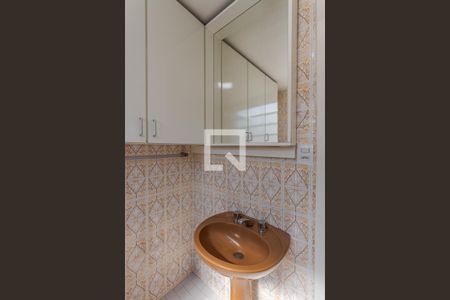 Banheiro de apartamento para alugar com 1 quarto, 33m² em Auxiliadora, Porto Alegre