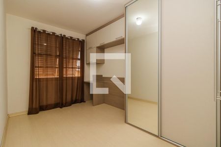 Quarto 2 de apartamento à venda com 2 quartos, 70m² em Medianeira, Porto Alegre