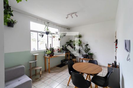 Sala de apartamento à venda com 3 quartos, 64m² em Alípio de Melo, Belo Horizonte