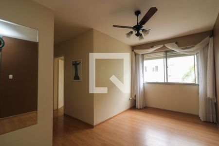 Sala de apartamento para alugar com 3 quartos, 70m² em Cristal, Porto Alegre