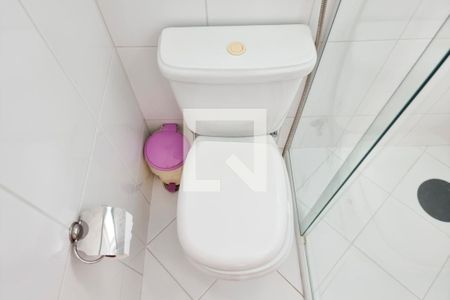 Casa de condomínio para alugar com 349m², 4 quartos e 6 vagas Casa de condomínio para alugar com 349m², 4 quartos e 6 vagasBanheiro da Suíte 2