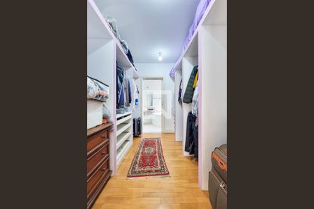 Casa de condomínio para alugar com 349m², 4 quartos e 6 vagas Casa de condomínio para alugar com 349m², 4 quartos e 6 vagasSuíte 3