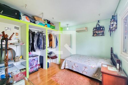 Casa de condomínio para alugar com 349m², 4 quartos e 6 vagas Casa de condomínio para alugar com 349m², 4 quartos e 6 vagasSuíte