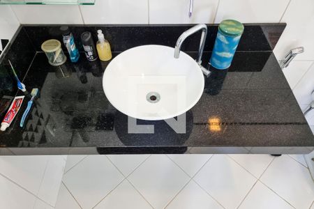 Casa de condomínio para alugar com 349m², 4 quartos e 6 vagas Casa de condomínio para alugar com 349m², 4 quartos e 6 vagasBanheiro da Suíte