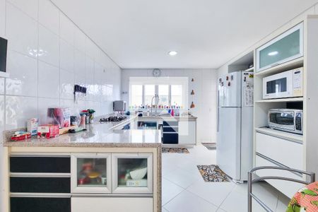 Casa de condomínio para alugar com 349m², 4 quartos e 6 vagas Casa de condomínio para alugar com 349m², 4 quartos e 6 vagasCozinha / Lavanderia