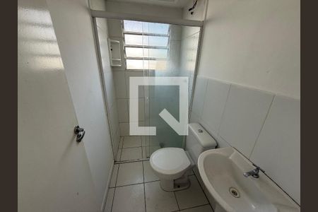 Banheiro de apartamento para alugar com 2 quartos, 68m² em Vila Urupes, Suzano