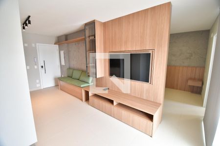 Sala de kitnet/studio para alugar com 1 quarto, 45m² em Centro, Campinas