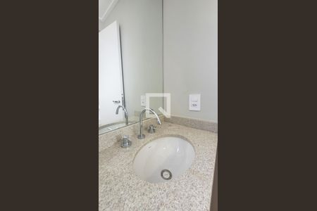 Banheiro de apartamento para alugar com 1 quarto, 45m² em Centro, Campinas