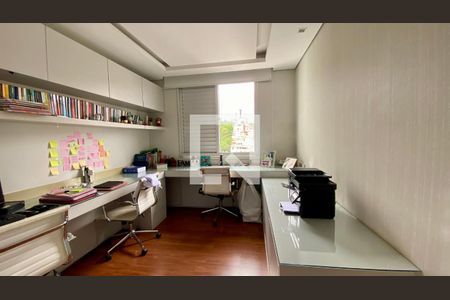 Quarto 2 de apartamento para alugar com 4 quartos, 135m² em Buritis, Belo Horizonte