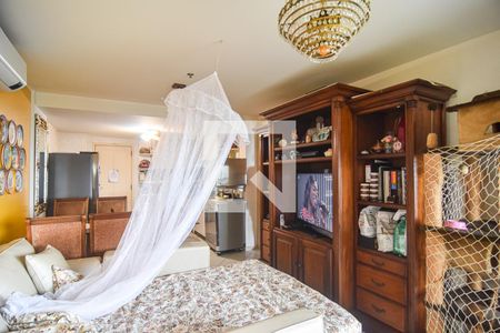 Sala de apartamento à venda com 1 quarto, 80m² em Gragoatá, Niterói