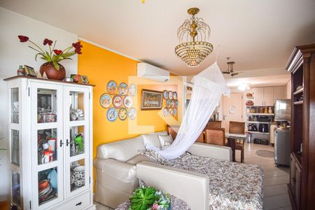 Sala de apartamento à venda com 1 quarto, 80m² em Gragoatá, Niterói