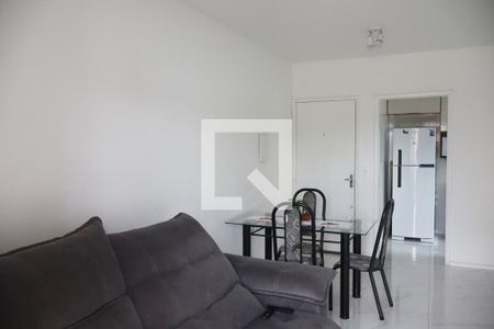 Sala  de apartamento à venda com 2 quartos, 57m² em Jardim Bom Clima, Guarulhos