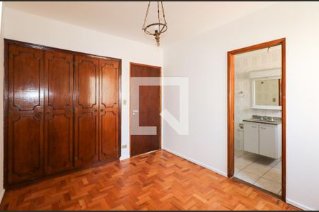 Apartamento à venda com 137m², 3 quartos e 1 vaga Apartamento à venda com 137m², 3 quartos e 1 vagaSuíte