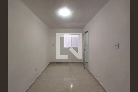 Quarto de casa para alugar com 1 quarto, 25m² em Terceira Divisão de Interlagos, São Paulo