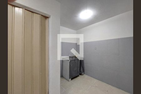 Cozinha de casa para alugar com 1 quarto, 25m² em Terceira Divisão de Interlagos, São Paulo