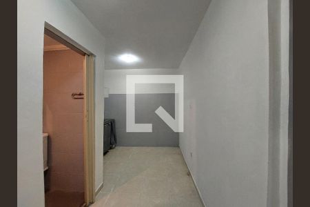 Cozinha/Sala de casa para alugar com 1 quarto, 25m² em Terceira Divisão de Interlagos, São Paulo