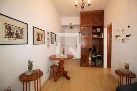 Sala de apartamento à venda com 1 quarto, 45m² em Copacabana, Rio de Janeiro