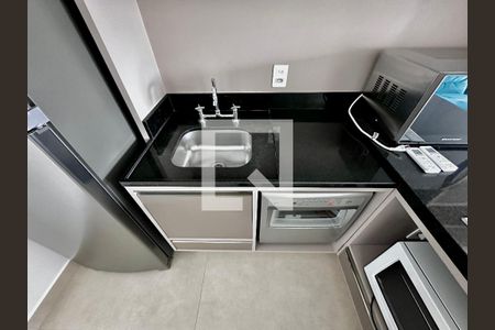 Cozinha  de apartamento para alugar com 1 quarto, 42m² em Campo Belo, São Paulo