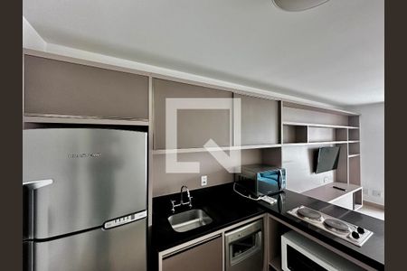 Cozinha  de apartamento para alugar com 1 quarto, 42m² em Campo Belo, São Paulo