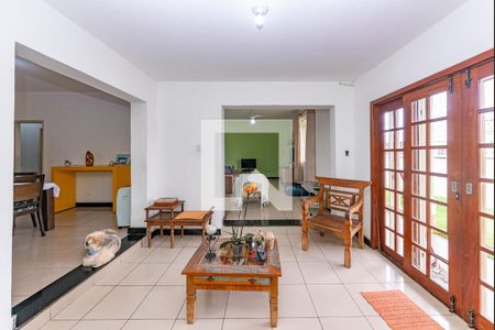 Sala 1 de casa à venda com 4 quartos, 199m² em Nova Granada, Belo Horizonte