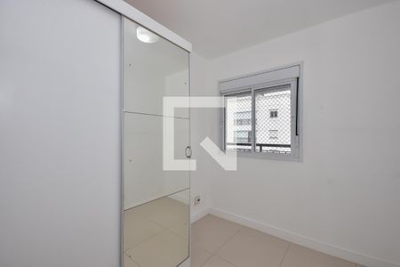 Quarto 1 de apartamento para alugar com 3 quartos, 69m² em Vila Suzana, São Paulo