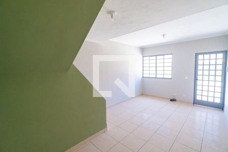 Sala de casa de condomínio para alugar com 2 quartos, 64m² em Americanópolis, São Paulo