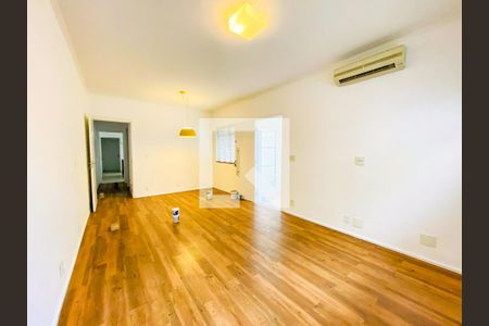 sala de casa para alugar com 4 quartos, 120m² em Vila Adalgisa, São Paulo