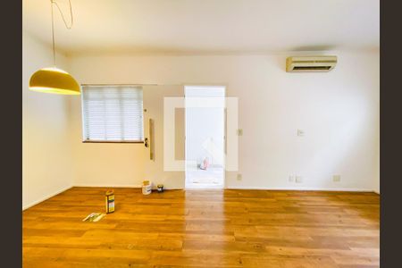 sala de casa para alugar com 4 quartos, 120m² em Vila Adalgisa, São Paulo