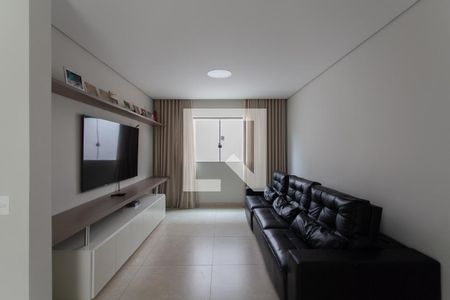 Sala de casa à venda com 5 quartos, 300m² em Carlos Prates, Belo Horizonte