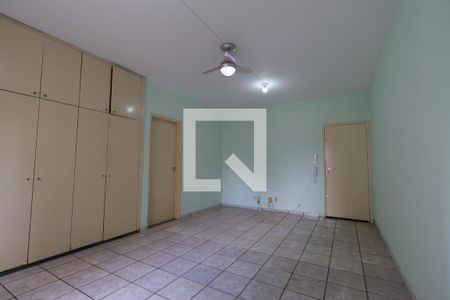 Sala/Quarto de kitnet/studio para alugar com 1 quarto, 39m² em Centro, Ribeirão Preto