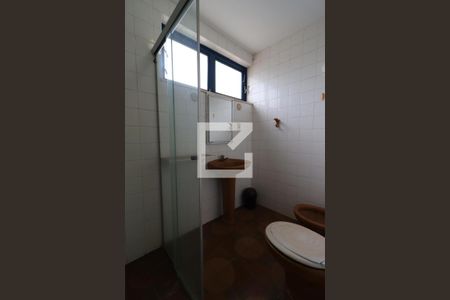 Banheiro de kitnet/studio para alugar com 1 quarto, 39m² em Centro, Ribeirão Preto