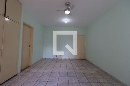 Sala/Quarto de kitnet/studio para alugar com 1 quarto, 39m² em Centro, Ribeirão Preto