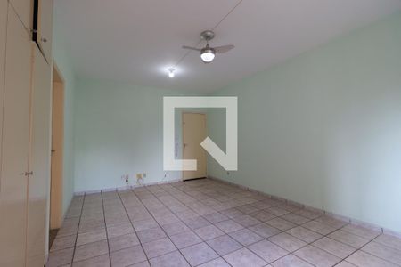 Sala/Quarto de kitnet/studio para alugar com 1 quarto, 39m² em Centro, Ribeirão Preto