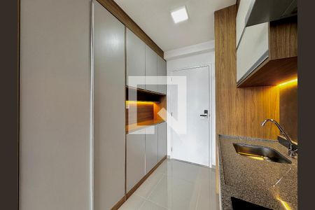 Cozinha  de kitnet/studio para alugar com 0 quarto, 25m² em Campo Belo, São Paulo