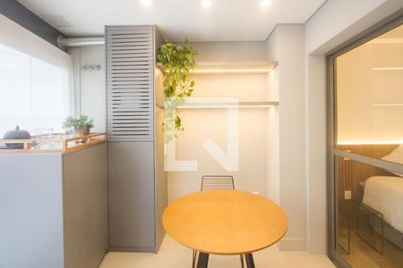 Varanda de kitnet/studio para alugar com 1 quarto, 30m² em Jardim das Acacias, São Paulo