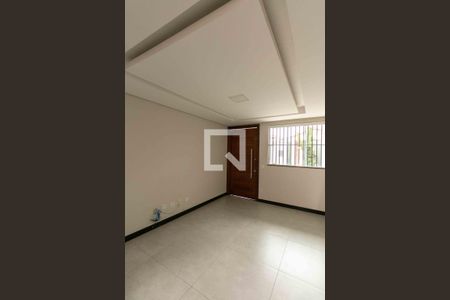 Sala de casa à venda com 3 quartos, 135m² em Itapoã, Belo Horizonte