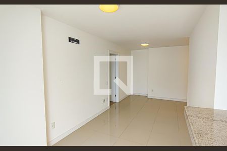 sala de apartamento para alugar com 2 quartos, 79m² em Camorim, Rio de Janeiro