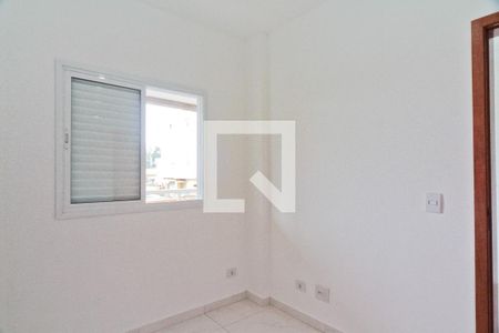 Quarto 1 de apartamento para alugar com 2 quartos, 40m² em Jardim Mangalot, São Paulo