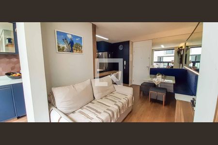 Sala de Estar de apartamento à venda com 2 quartos, 48m² em Centro, Osasco