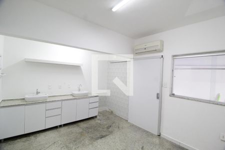 Quarto 1 - Suíte de casa para alugar com 4 quartos, 300m² em Saraiva, Uberlândia