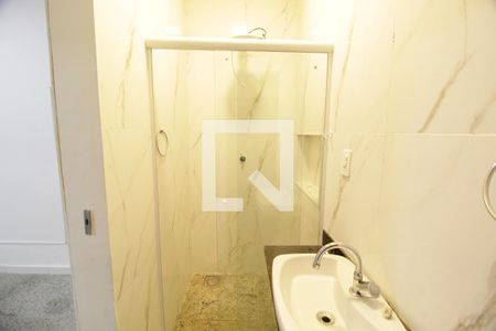 Banheiro do Quarto 1 de casa para alugar com 4 quartos, 300m² em Saraiva, Uberlândia