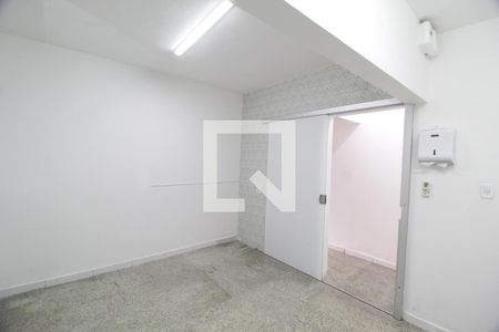 Quarto 1 - Suíte de casa para alugar com 4 quartos, 300m² em Saraiva, Uberlândia