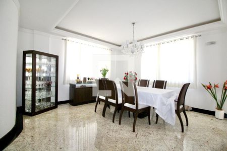 Sala 1 de casa para alugar com 4 quartos, 300m² em Horto Florestal, Salvador