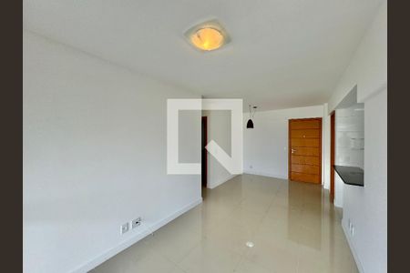 Sala de apartamento para alugar com 2 quartos, 72m² em Recreio dos Bandeirantes, Rio de Janeiro