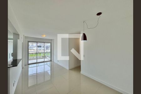 Sala de apartamento para alugar com 2 quartos, 72m² em Recreio dos Bandeirantes, Rio de Janeiro