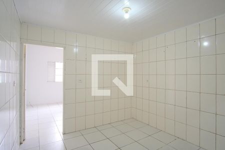 Cozinha de casa para alugar com 1 quarto, 32m² em Vila Carrão, São Paulo