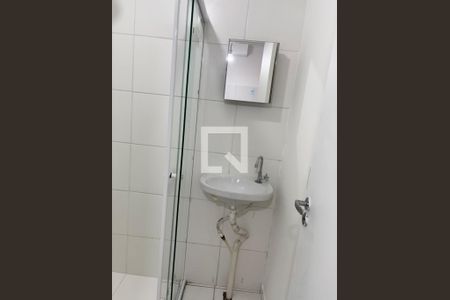 Banheiro de apartamento para alugar com 1 quarto, 23m² em Vila Curuçá Velha, São Paulo