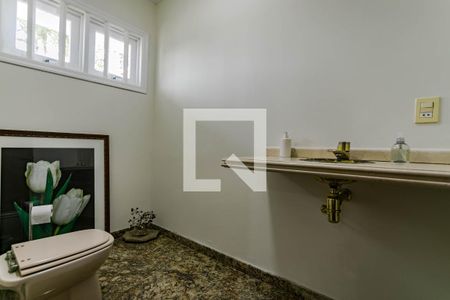 Lavabo de casa para alugar com 4 quartos, 380m² em Vila Oliveira, Mogi das Cruzes