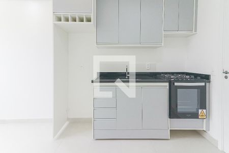 Sala / Cozinha / Lavanderia de apartamento para alugar com 2 quartos, 32m² em Jardim Celeste, São Paulo